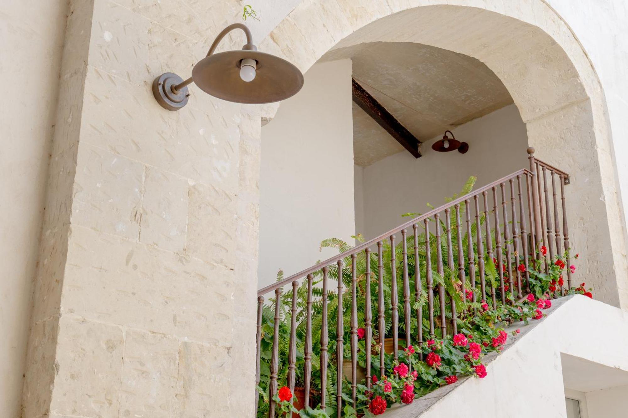 Bed and Breakfast Palazzo Angelica - Luxury Retreat Otranto Джурдіньяно Екстер'єр фото